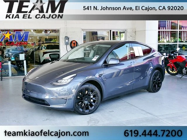 2023 Tesla Model Y Long Range Dual Motor All-Wheel Drive's photo
