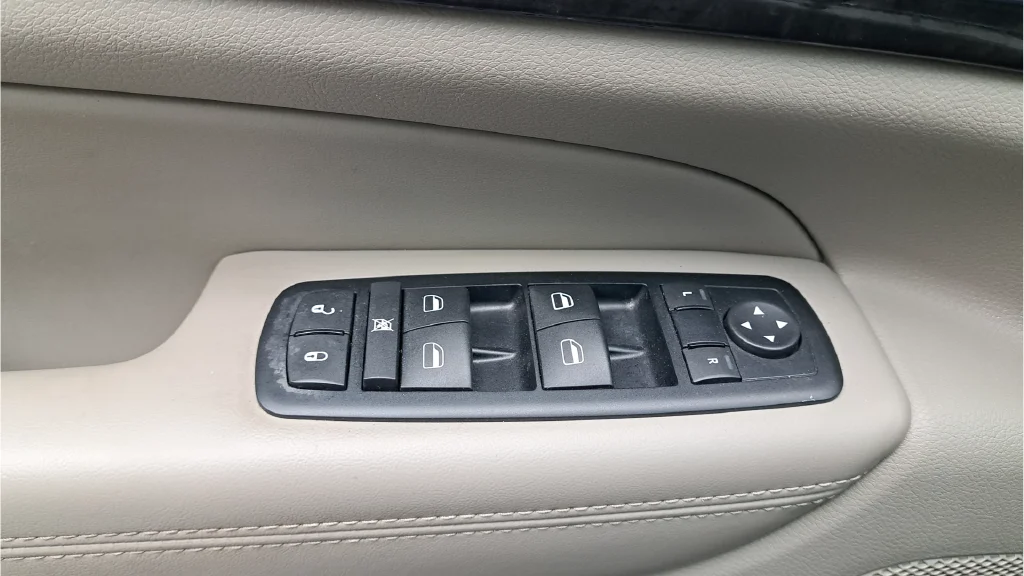 Used 2011 Silver Jeep Laredo image 25