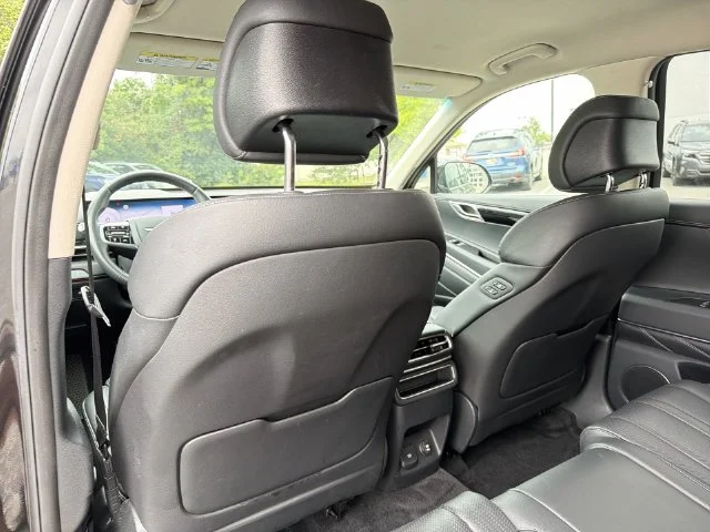 Used 2025 Black Genesis 2.5T image 38