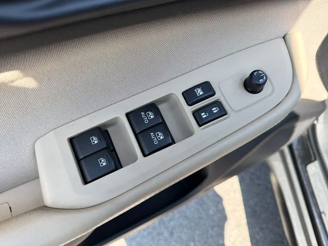 Used 2019 Black Subaru 2.5i Premium image 18