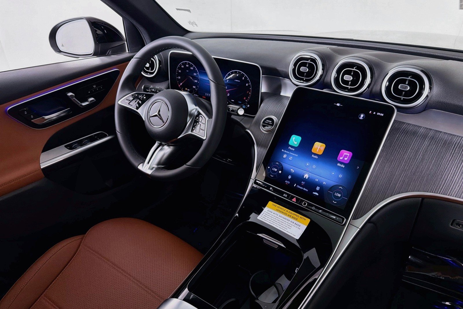 New 2026 Black Mercedes-Benz GLC 300 SUV image 15