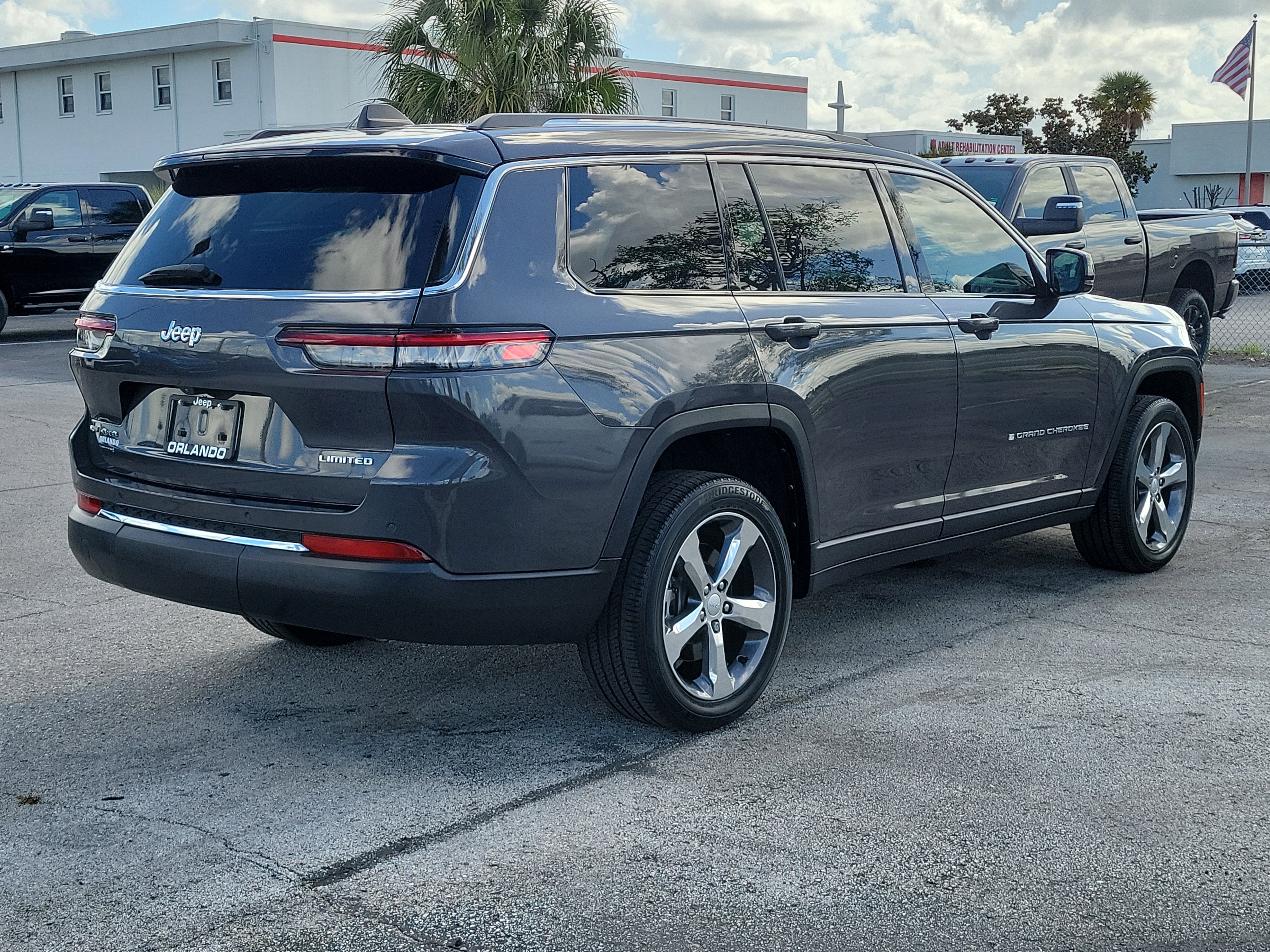 Used 2022 Baltic Gray Metallic Clearcoat Jeep Limited image 6