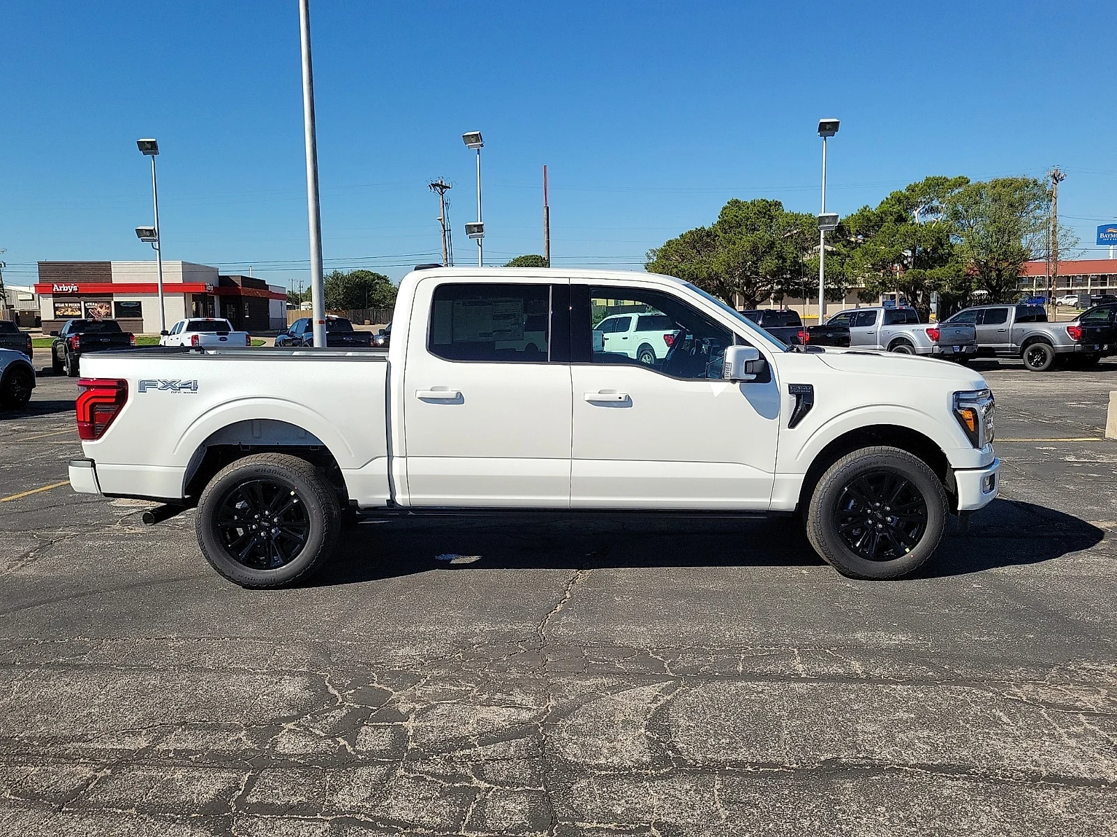 New 2026 Star White Metallic Tri-Coat Ford Platinum&reg; image 5