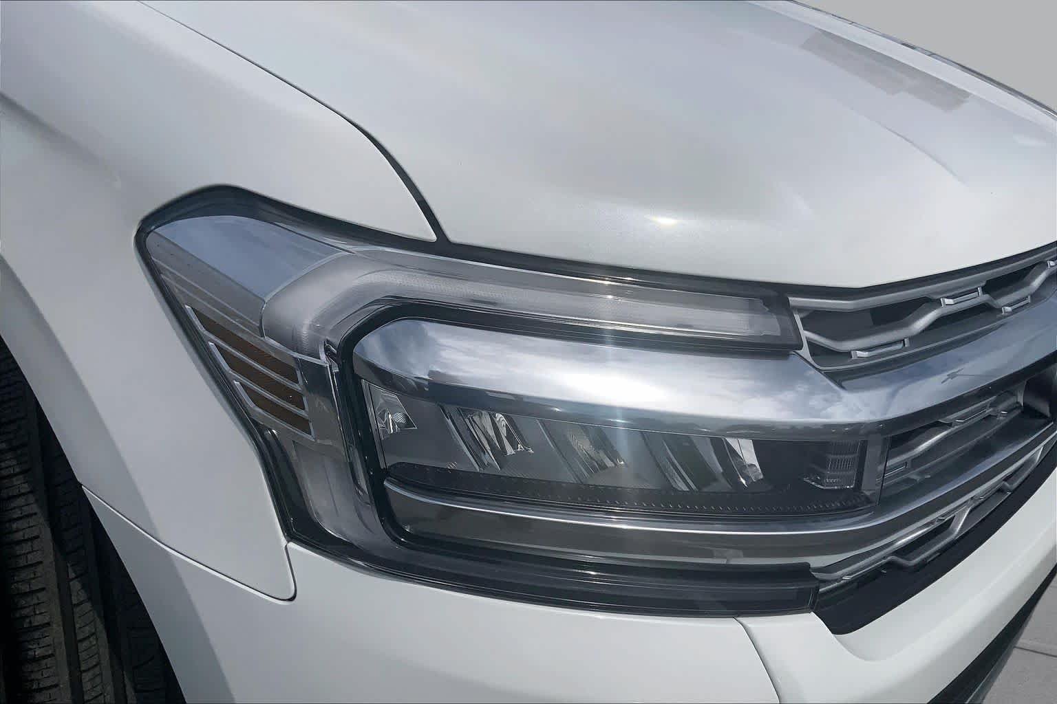 Used 2024 Star White Ford Platinum image 28
