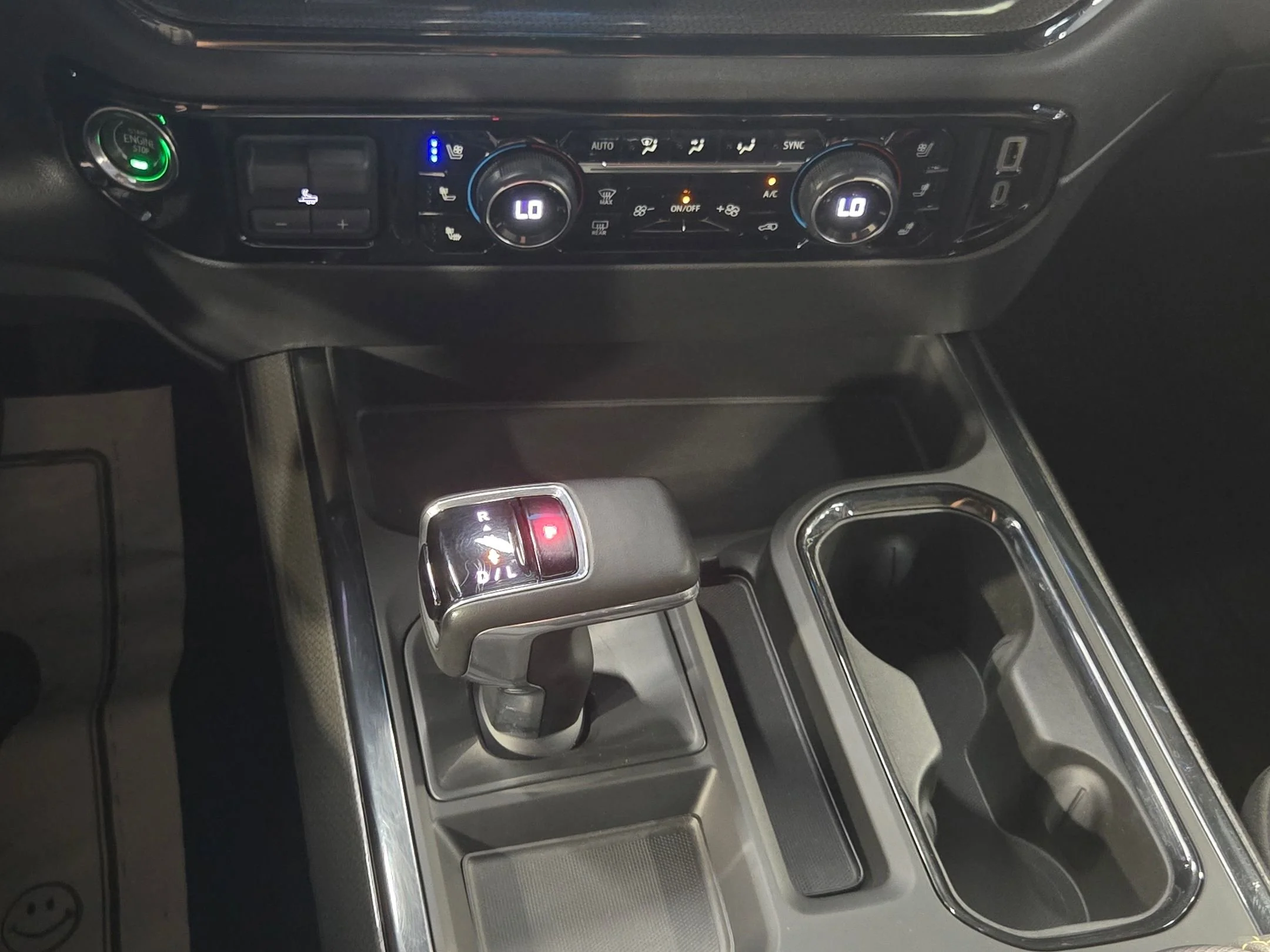 2024 Chevrolet Silverado 1500 ZR2 - Photo 32