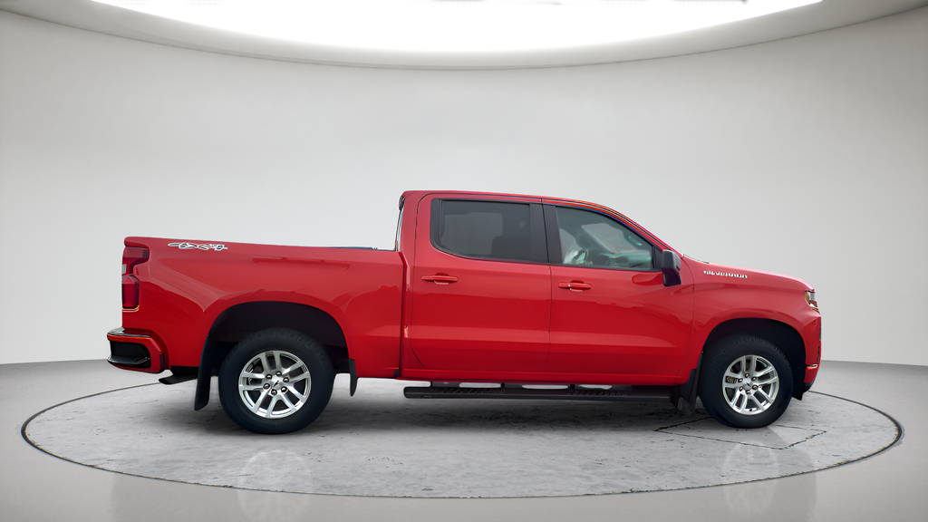 Used 2021 Red Chevrolet RST image 2
