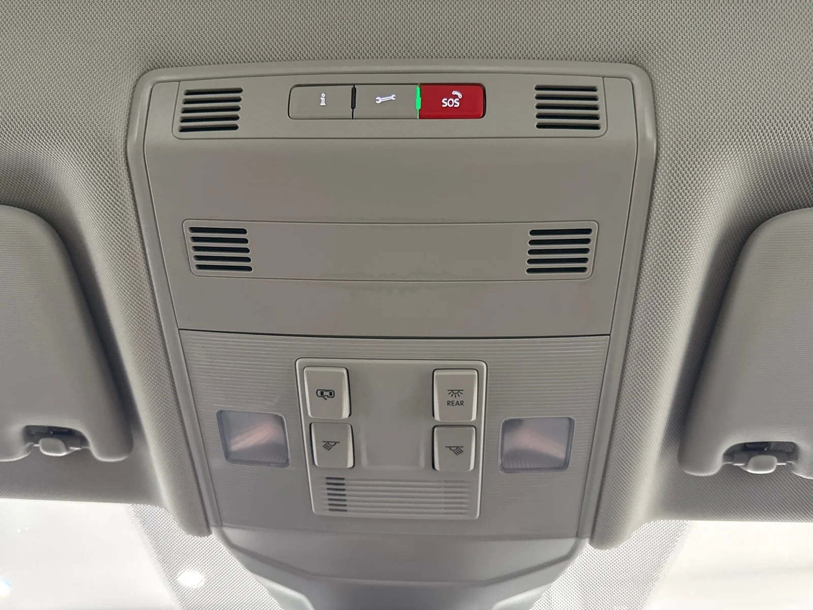 Used 2024 Platinum Gray Metallic Volkswagen SE image 15