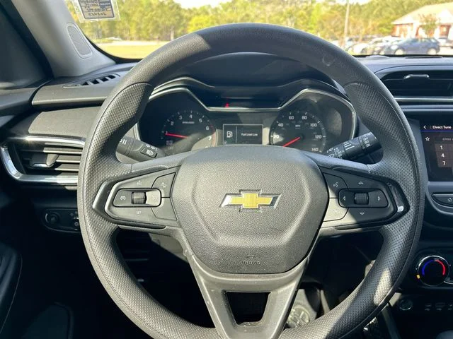 Used 2023 White Chevrolet LT image 18