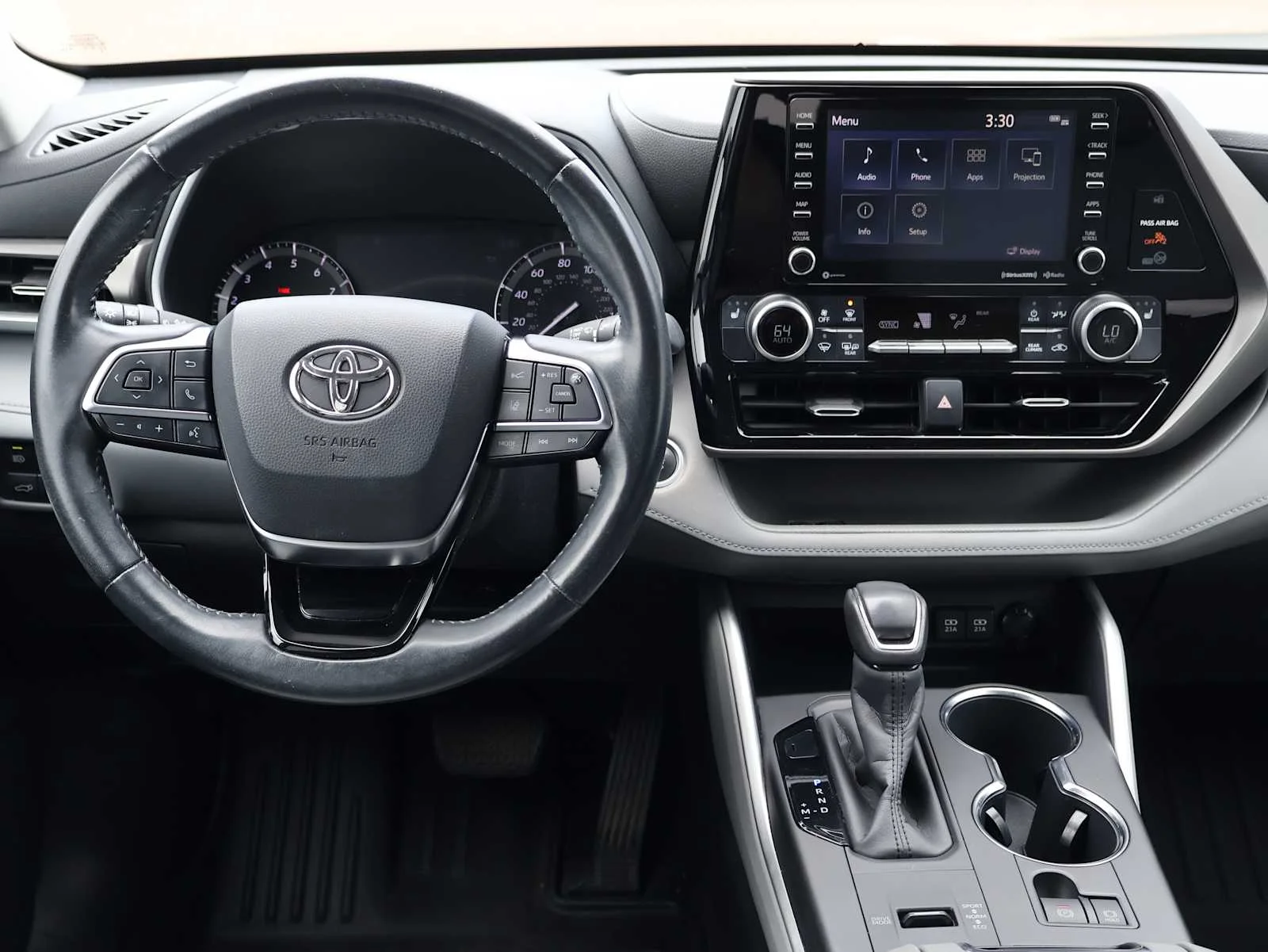 Used 2020 Magnetic Gray Metallic Toyota XLE image 23