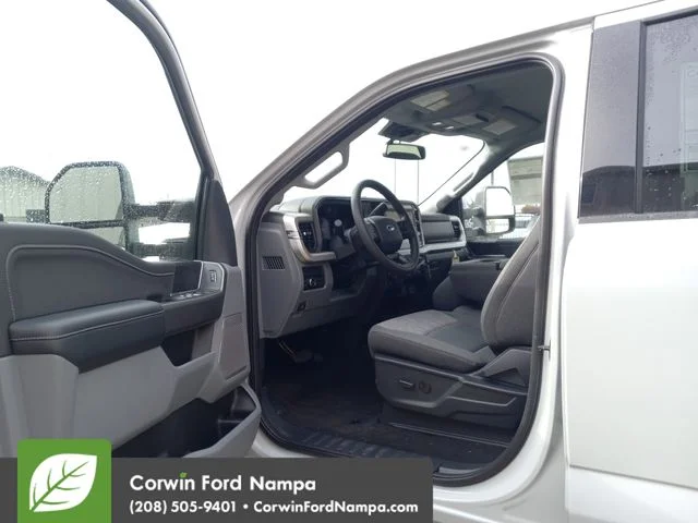 2026 Ford F-350 Super Duty XLT - Photo 9