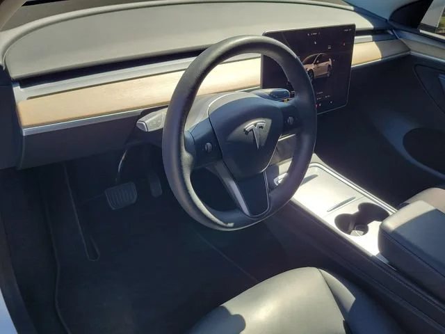 2023 Tesla Model Y Long Range - Photo 25