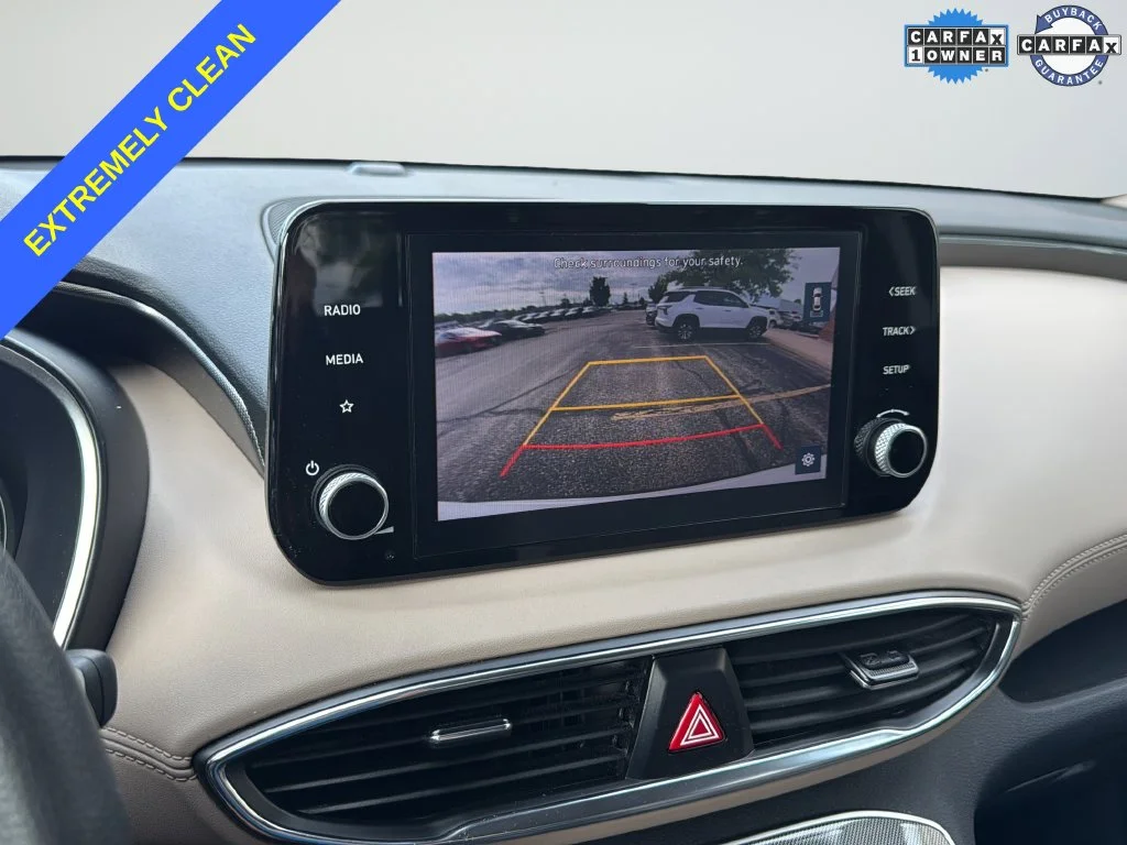 Used 2023 White Hyundai SE image 15