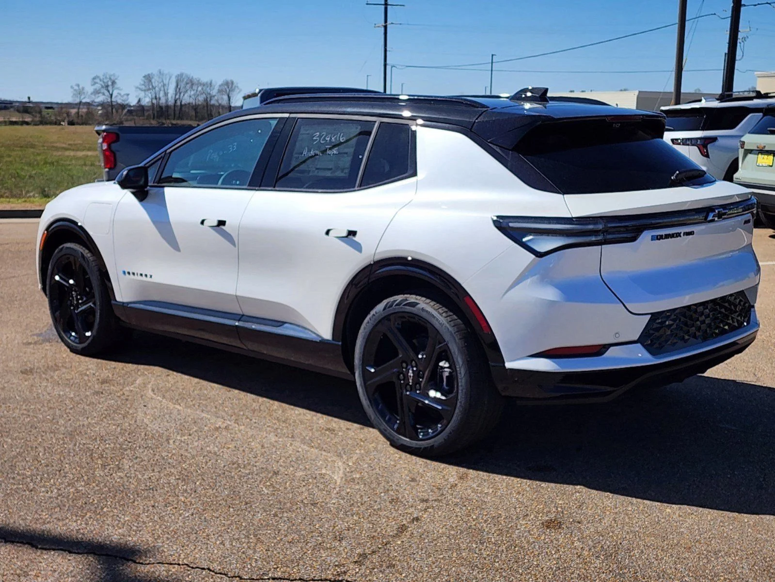 2025 Chevrolet Equinox EV RS - Photo 7