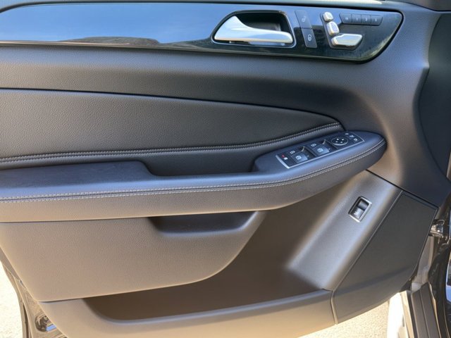 Used 2018 Black Mercedes-Benz GLE 350 image 12