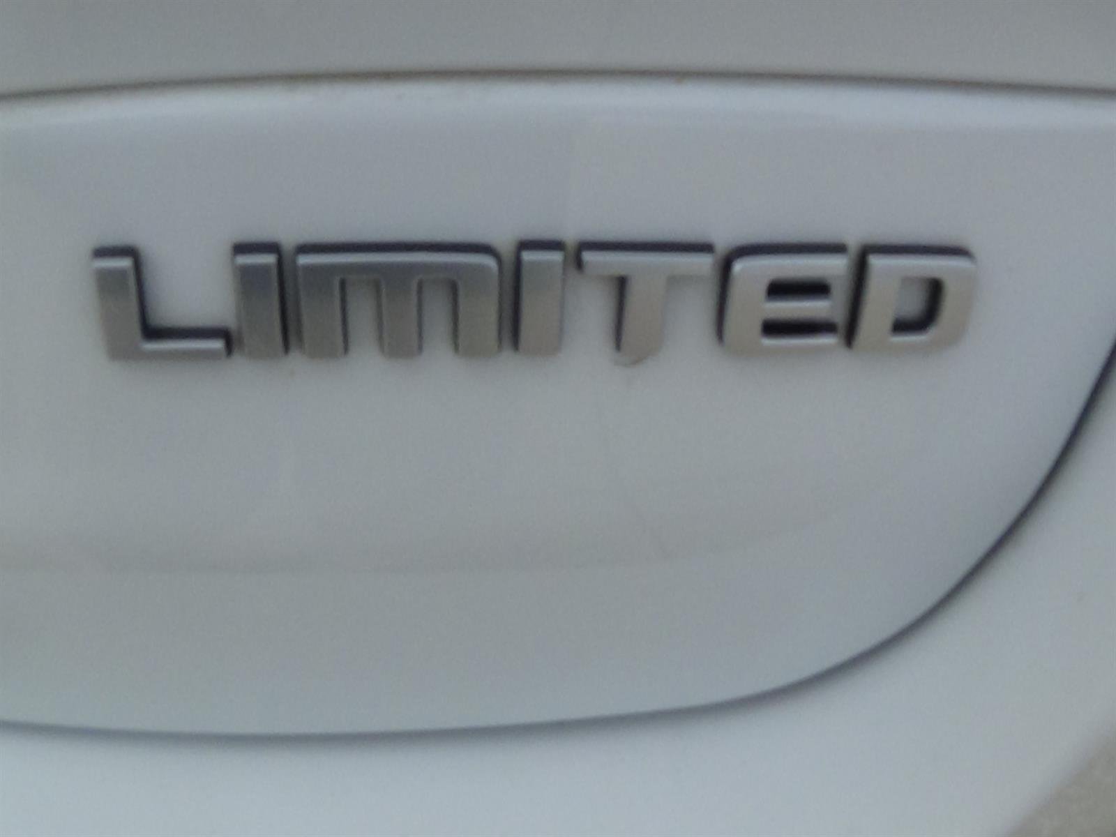 Certified Used 2025 Bright White Clear Coat (pw7) Jeep Limited image 11