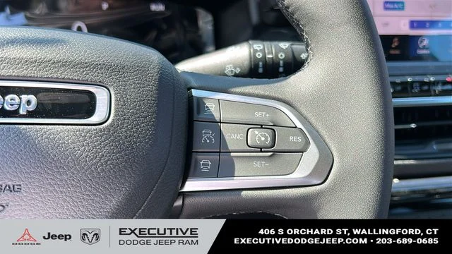New 2026 Bright White Clear-Coat Exterior Paint Jeep Limited image 14