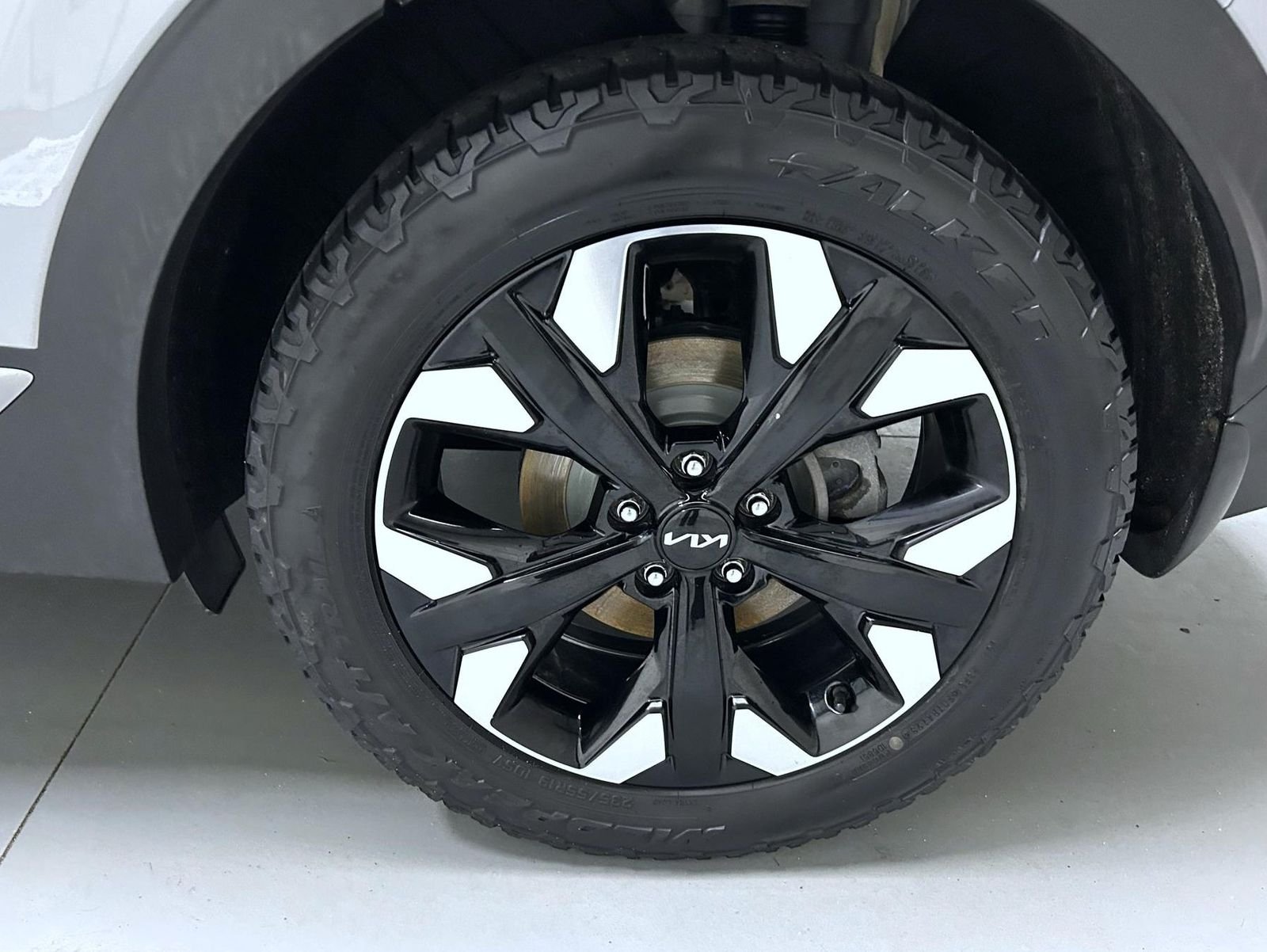 Used 2023 Gray Kia X-Line image 22