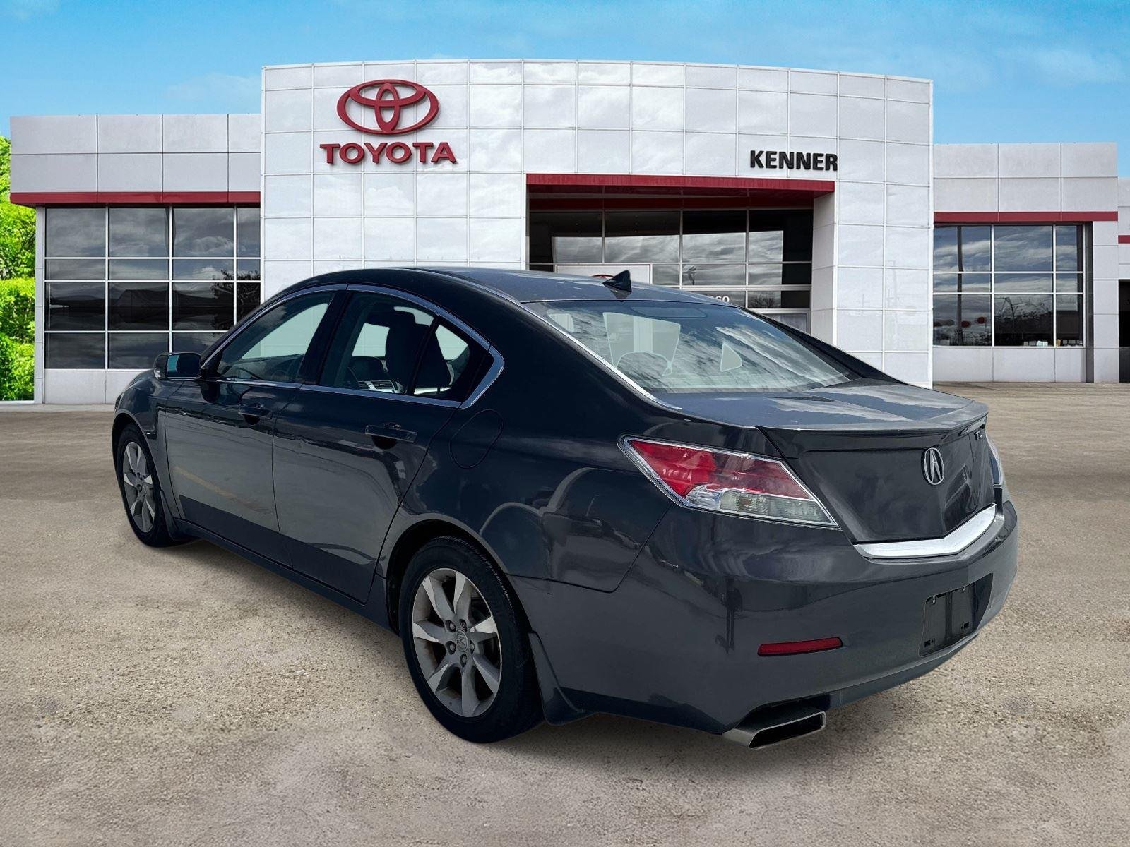 Used 2013 Graphite Luster Metallic Acura Tech image 5