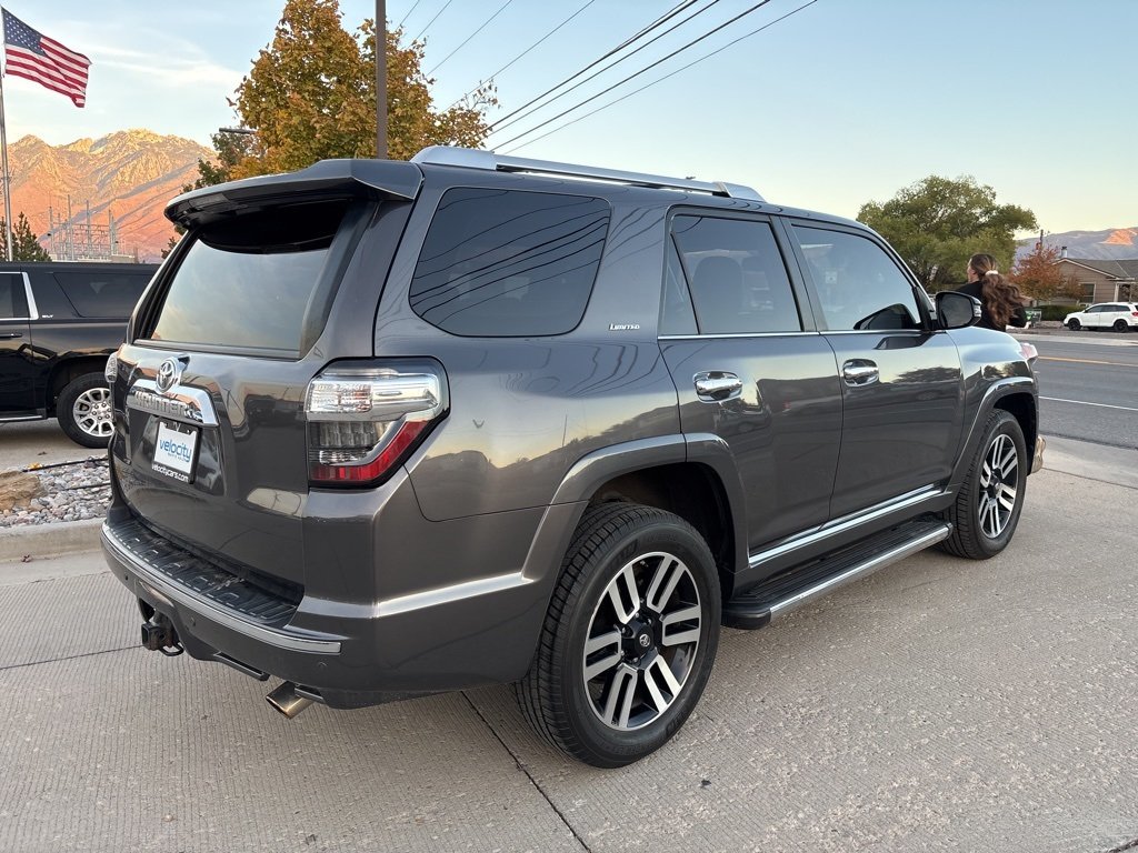 2016 Toyota 4Runner Limited photo 3