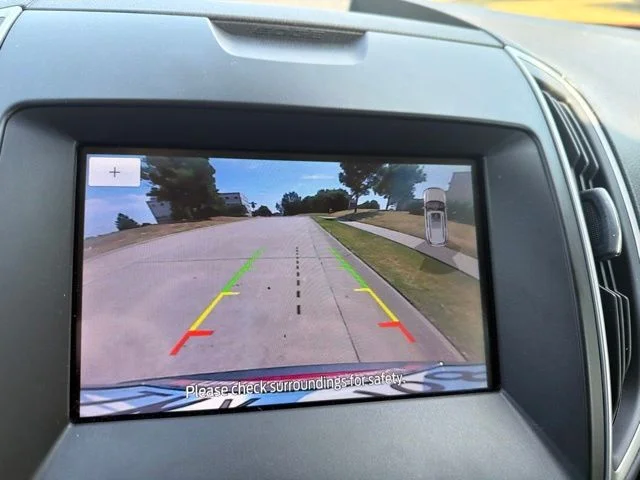 Used 2020 Red Ford SEL image 15
