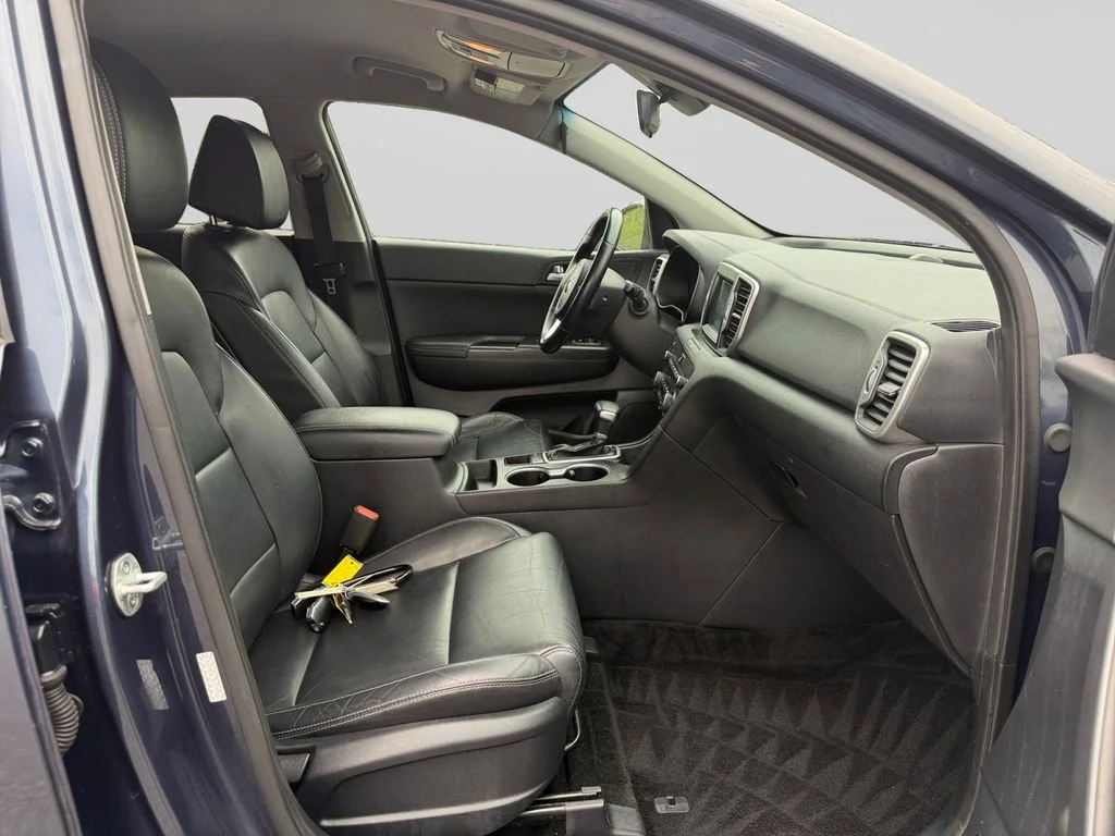 Used 2017 Blue Kia EX image 17