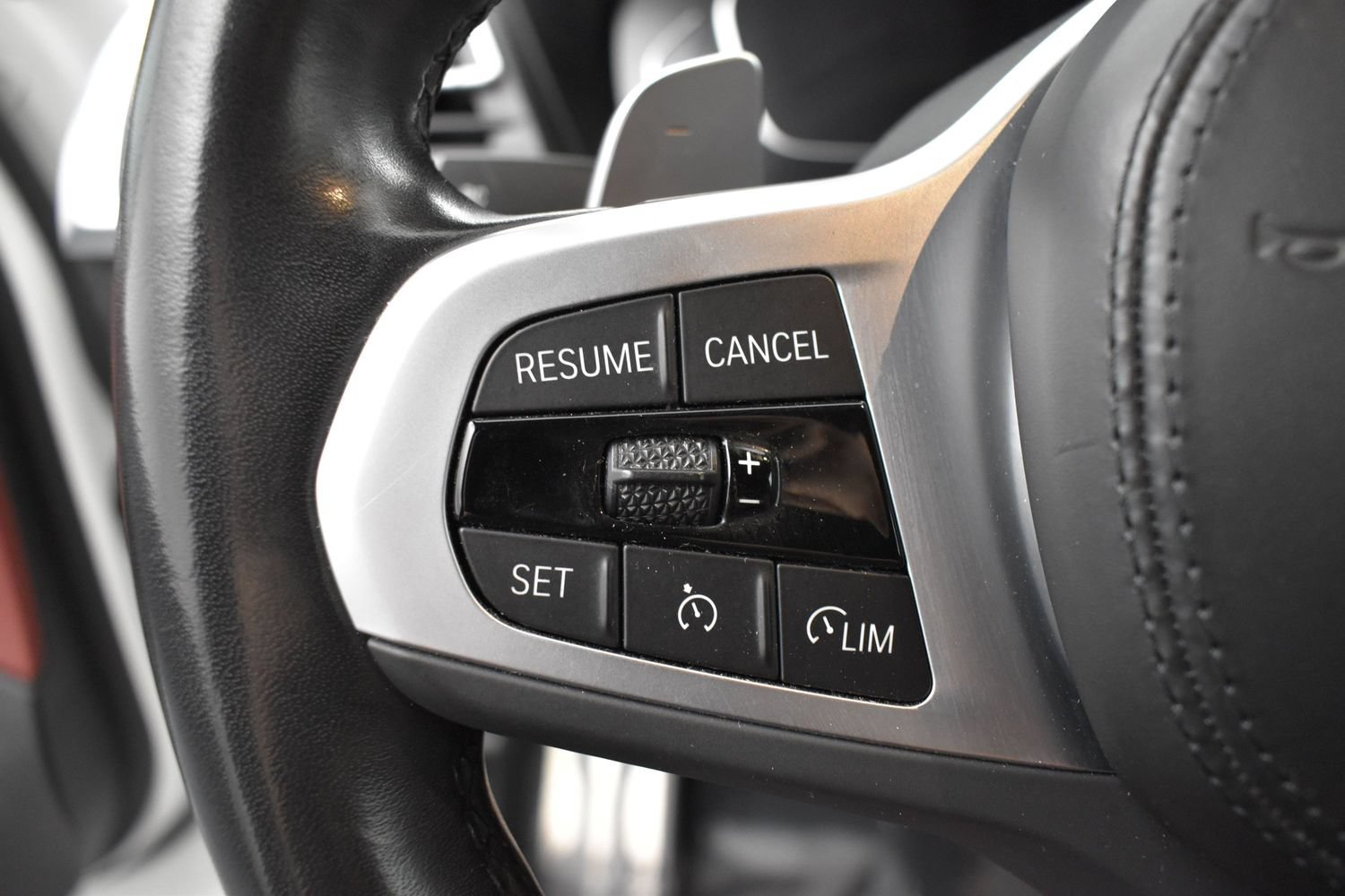 Used 2022 Alpine White BMW xDrive30i image 5