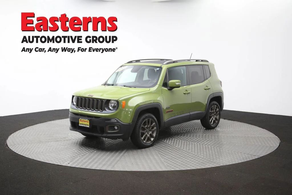 Used 2016 Green Jeep Latitude image 59