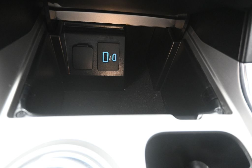 Used 2023 Black Ford XLT image 29