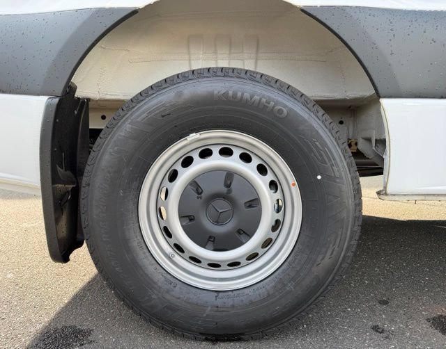 New 2026 Arctic White Mercedes-Benz Cargo 144 WB image 30