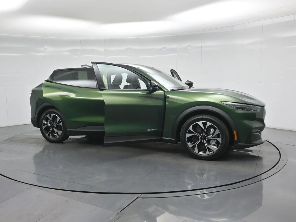 New 2026 Green Ford Select image 28