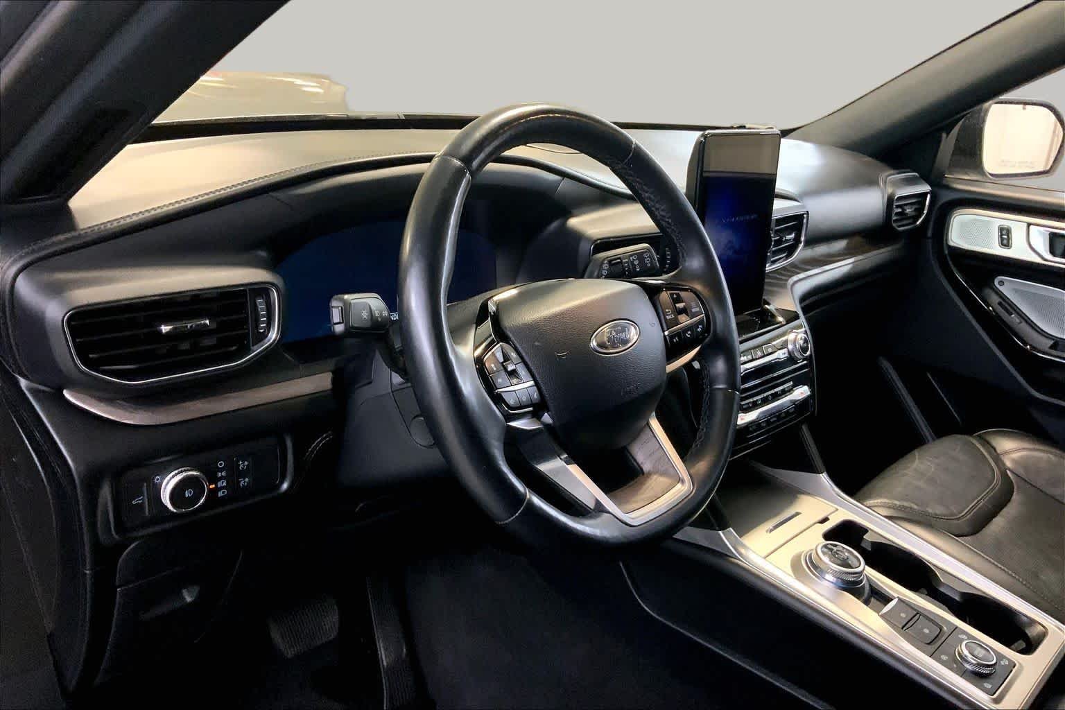 Used 2022 Carbonized Gray Ford Platinum image 16