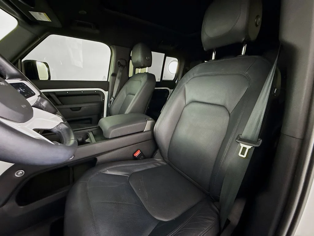 Certified Used 2024 Fuji White Land Rover S image 5