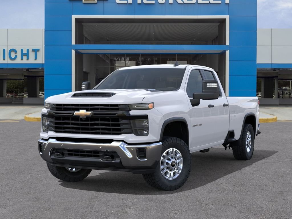 New 2026 Summit White Chevrolet WT image 6