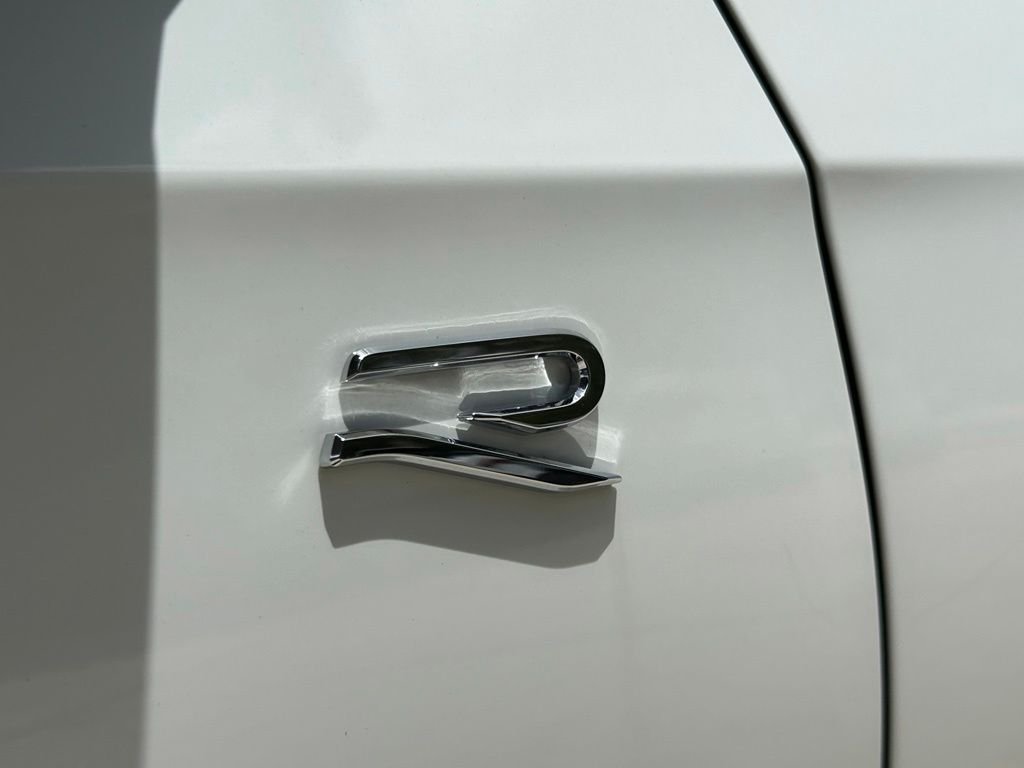 New 2026 White Volkswagen 2.0T image 35