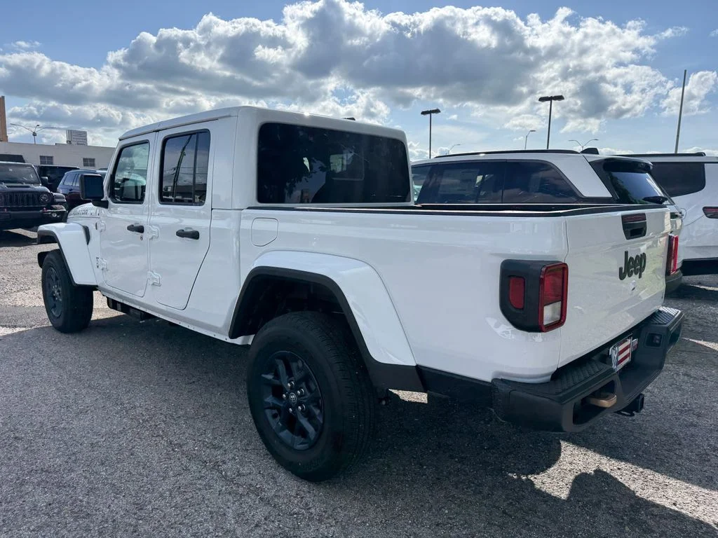 New 2026 White/off-white Jeep 85th Anniversary Edition image 14