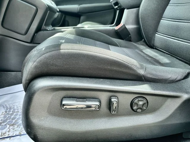 Used 2020  Honda EX image 16