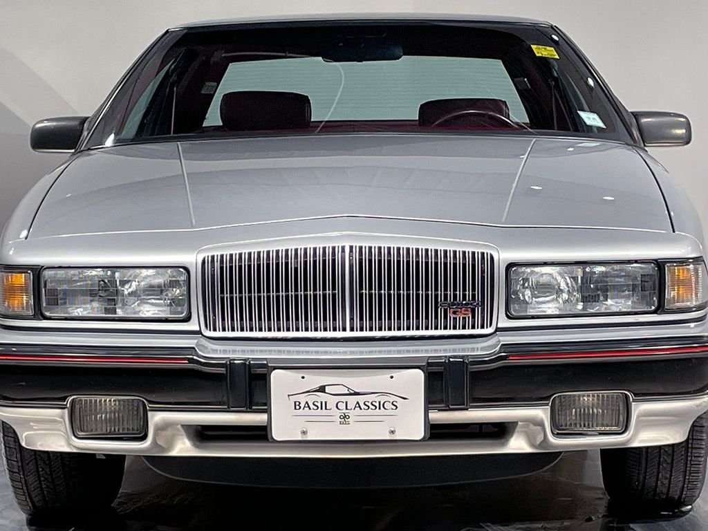 Used 1991  Buick Custom image 24