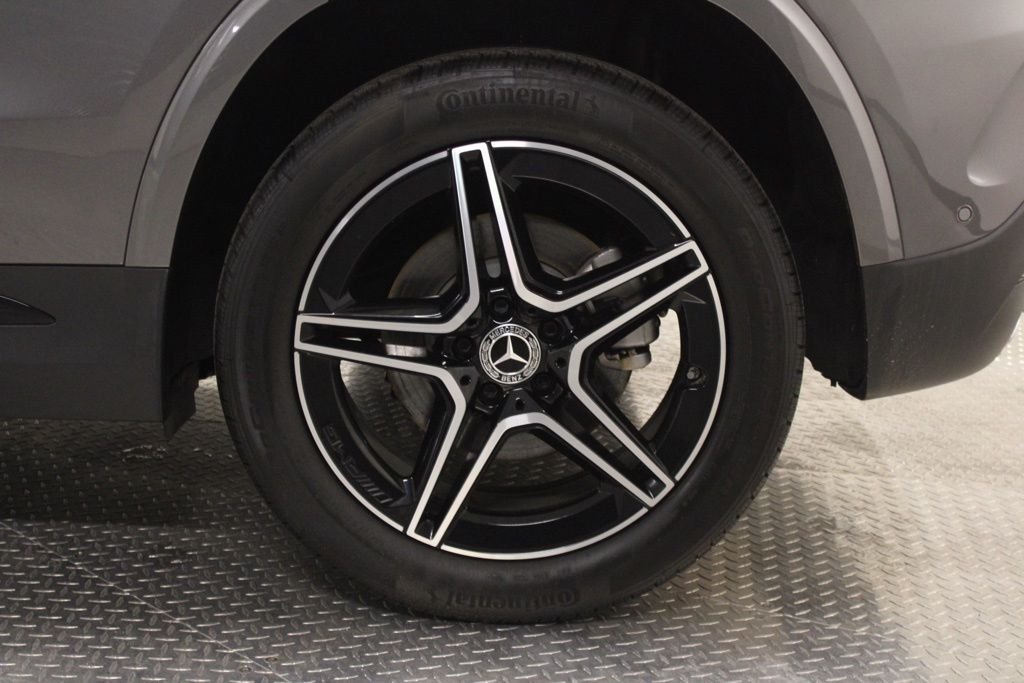 Certified Used 2025 Gray Mercedes-Benz GLA 250 image 13