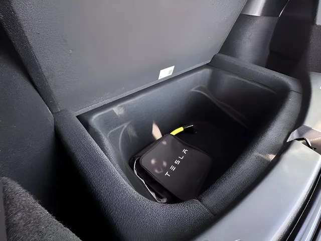 Used 2022  Tesla Long Range image 21
