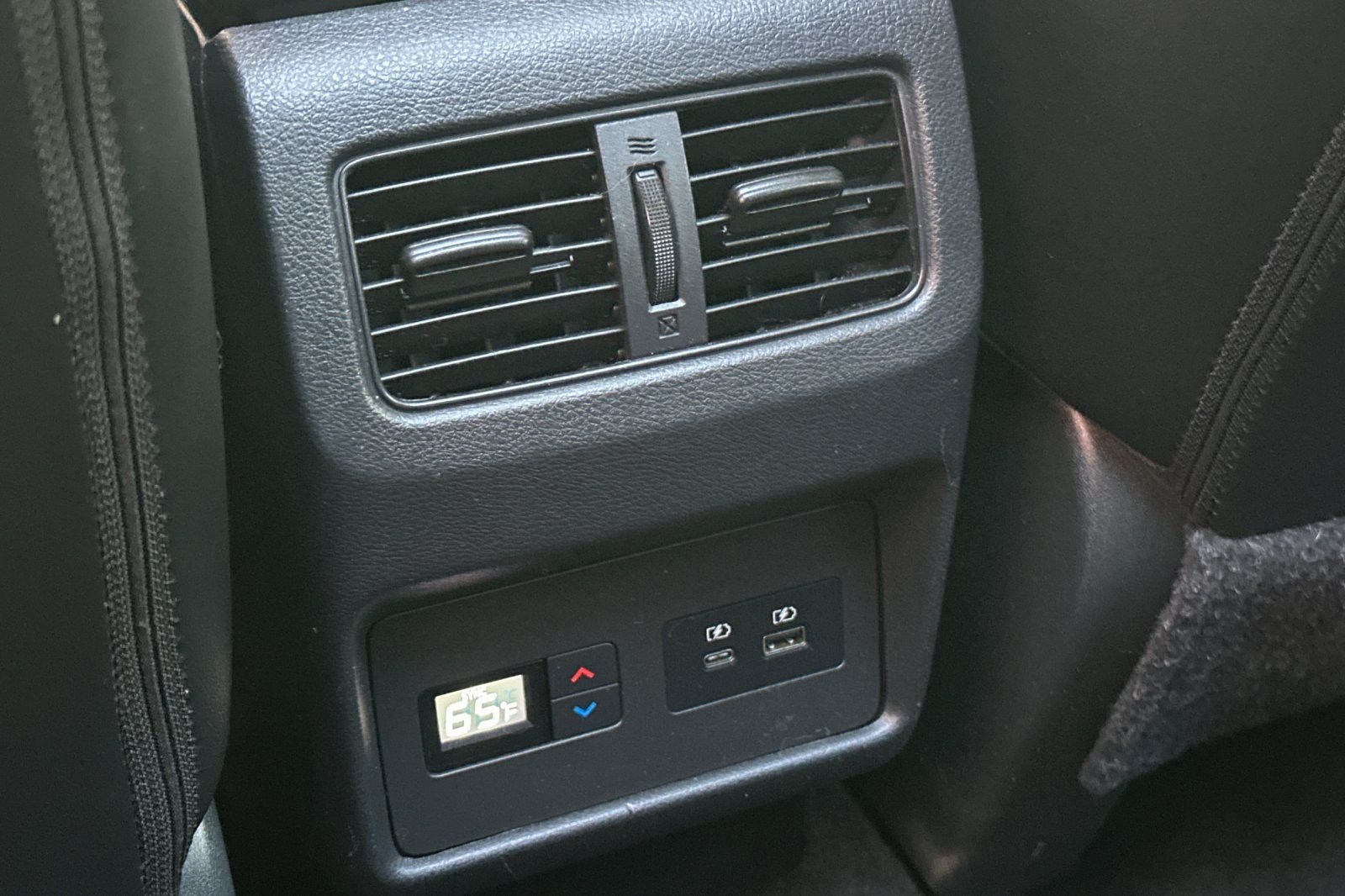 Used 2023 Gray Nissan SL image 17