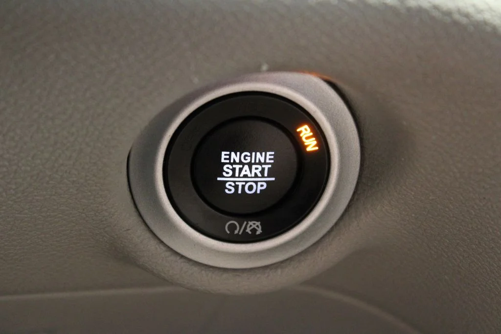 Used 2023 Bright White Clearcoat Chrysler Touring L image 24