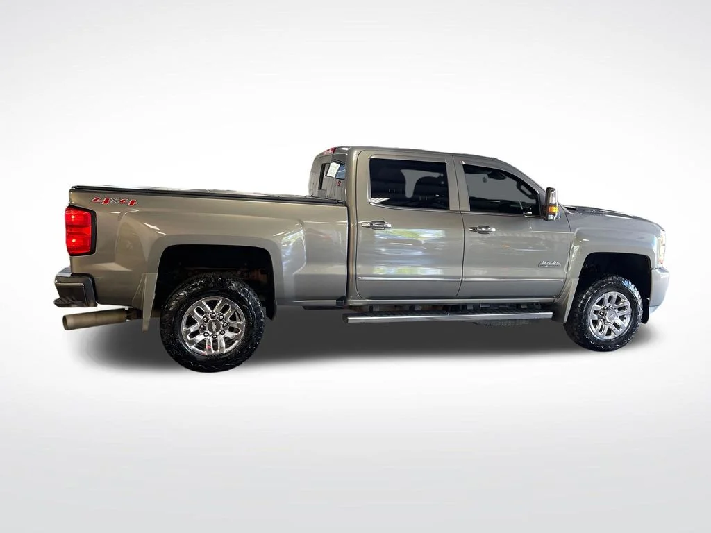 Used 2017 Gray Chevrolet High Country image 7