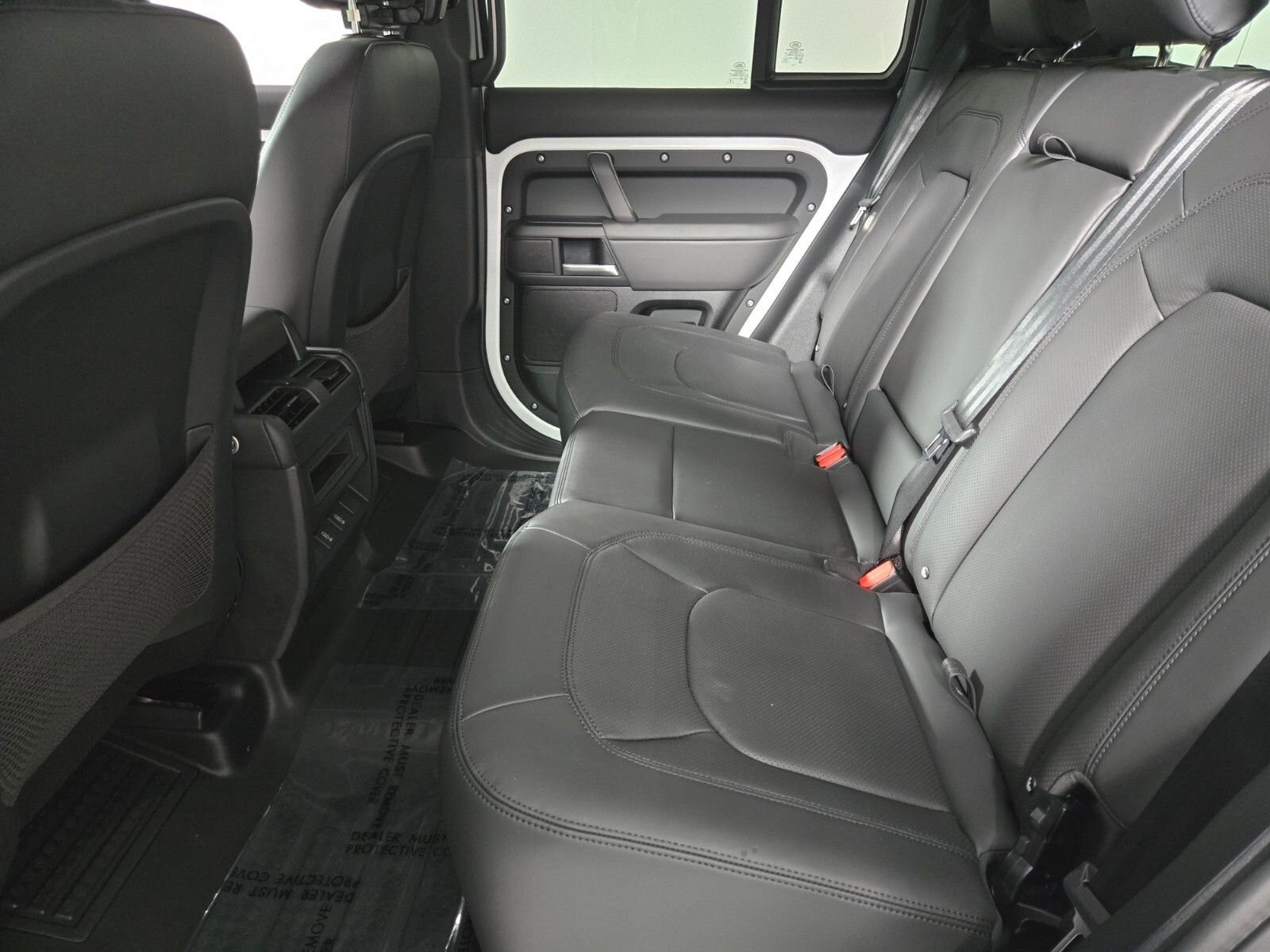 New 2026 Fuji White LAND ROVER X-Dynamic SE image 5