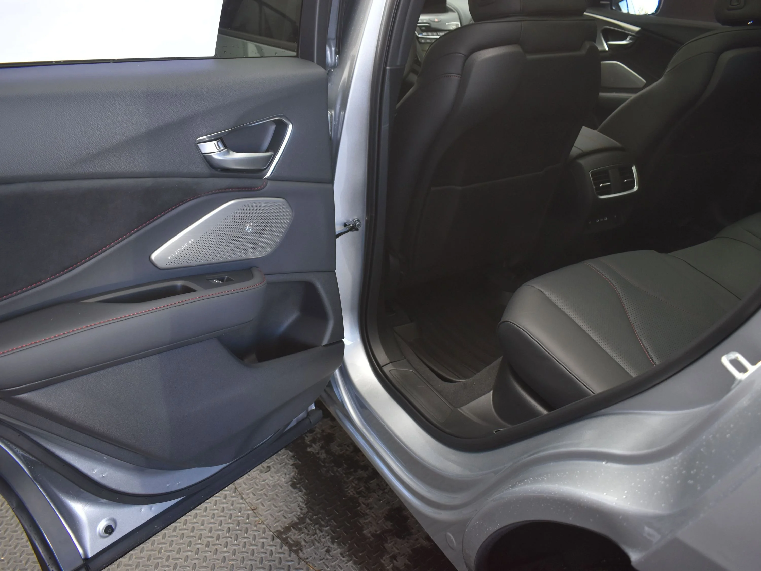 New 2026 Solar Silver Metallic Acura w/A-Spec Advance Package image 23