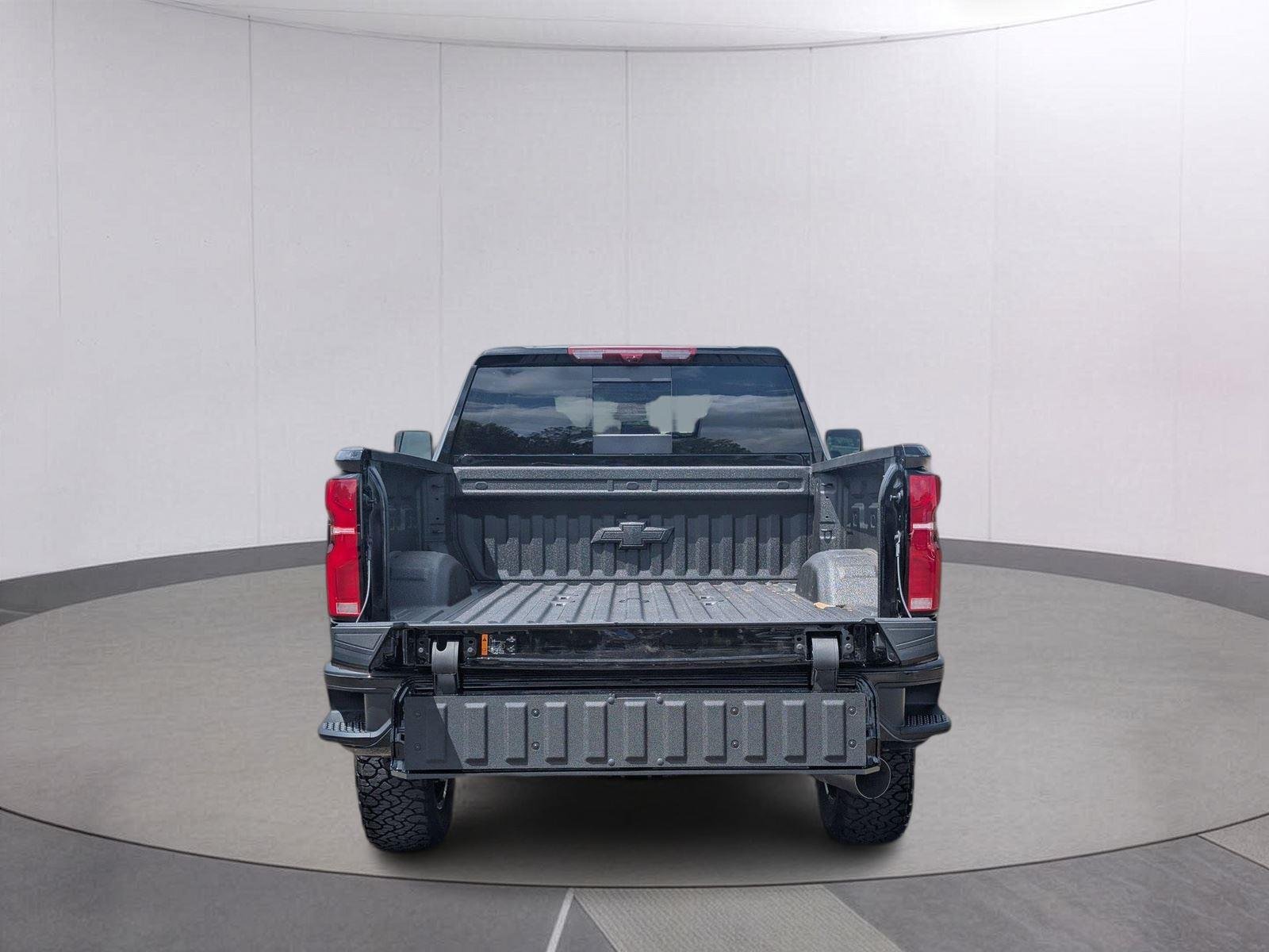 2026 Chevrolet Silverado 2500 HD LTZ - Photo 6
