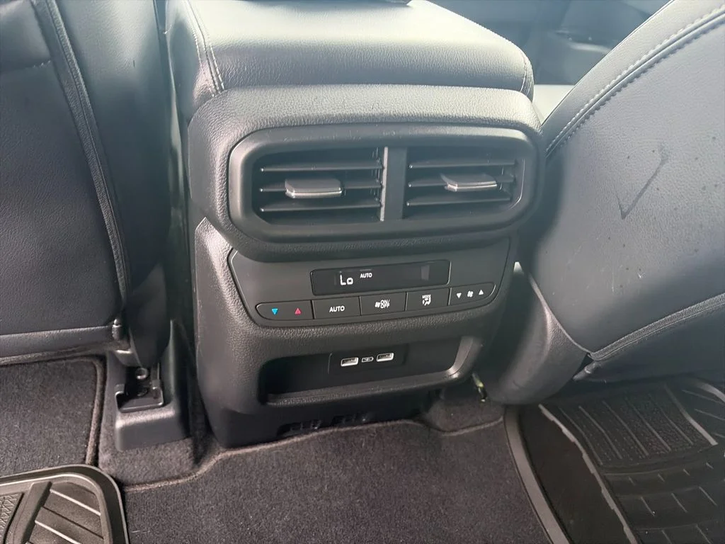 Used 2023  Honda Touring image 15