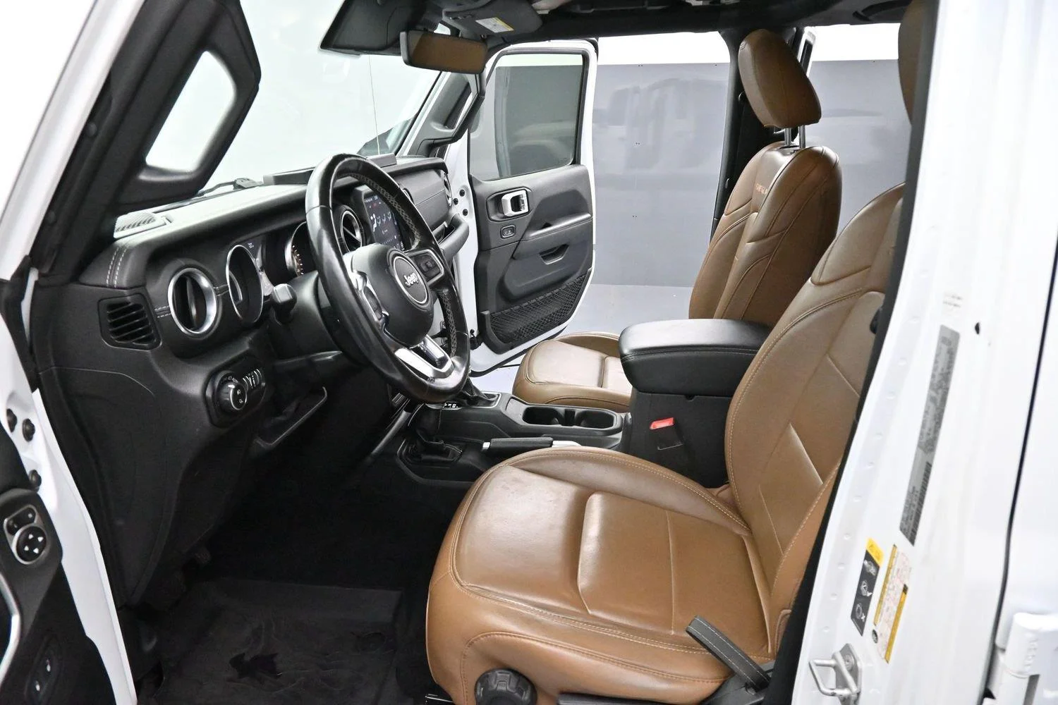 Used 2020 Bright White Clearcoat Jeep Overland image 12