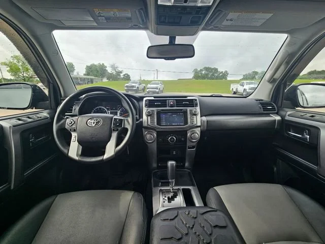Used 2019 Gray Toyota SR5 image 12