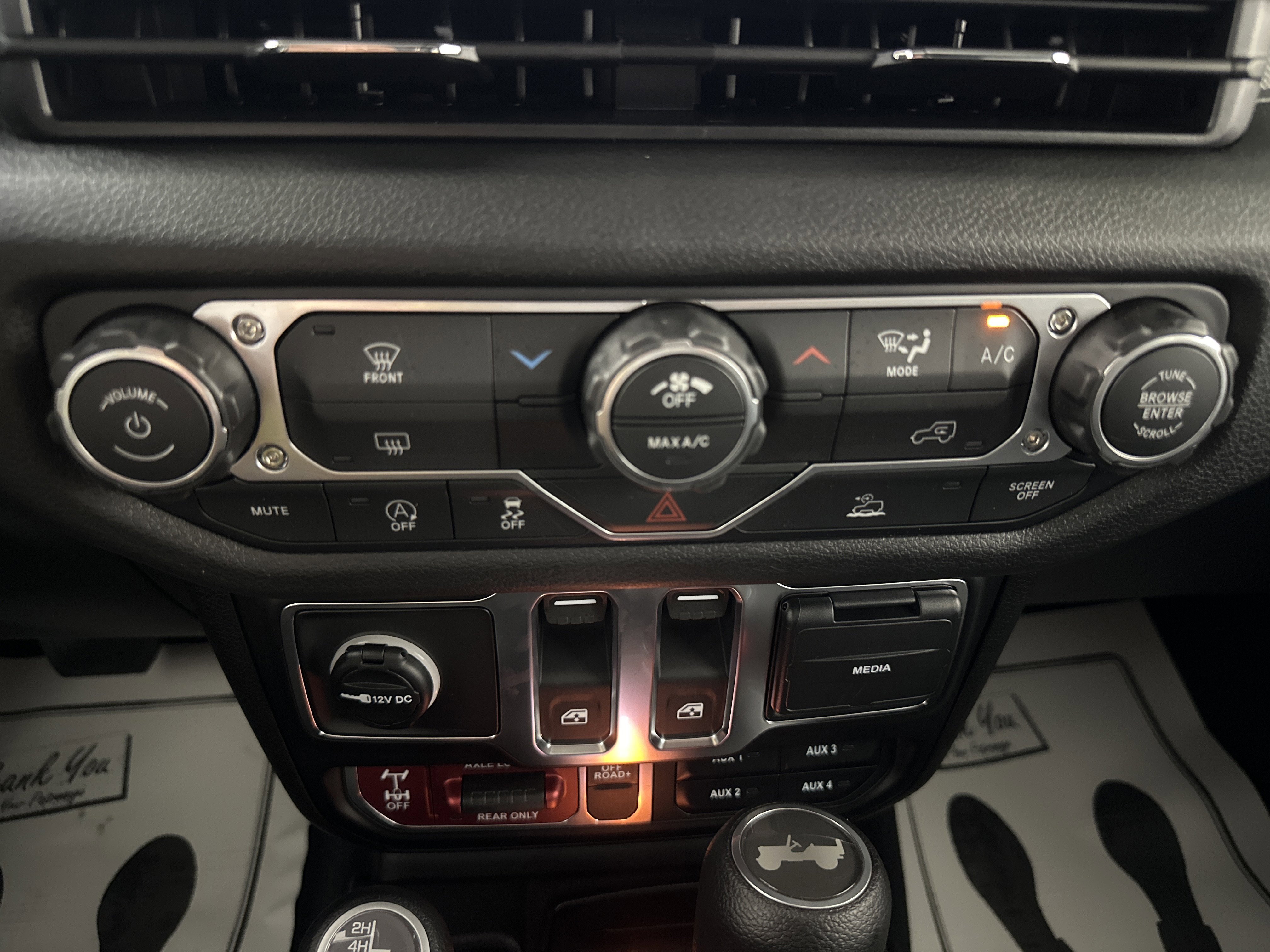 2026 Jeep Wrangler 2-Door Willys - Photo 18