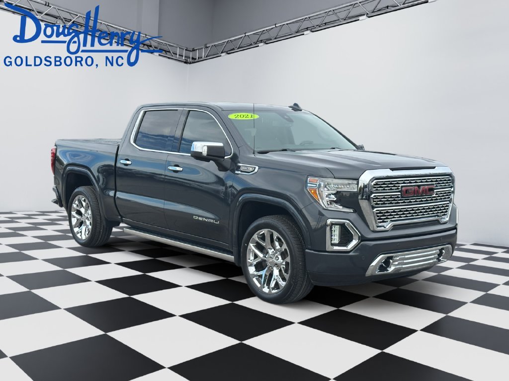 Used 2021 Green GMC Denali image 7